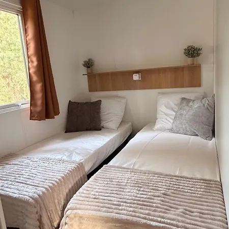 Les Chenes Du Golfe Premium 7 Personnes Camping